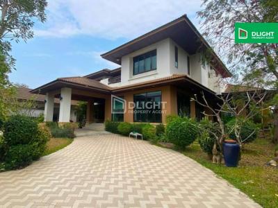 บ้านสวนเอกเลคปาร์ควิลล่า 300 ตร.ว. พื้นที่ใช้สอย 603 ตร.ม. บ้านปลูกเอง 19 ลบ. สงบเป็นหมู่บ้านเล็กๆ มีความเป็นส่วนตัวสูง มีเรือนแม่บ้านแยกออก 4 นอน 4 น้ำ รถจอดได้ 3 คัน ติดคลอง น้ำไม่ท่วม มีครัวไทยครัวฝรั่ง