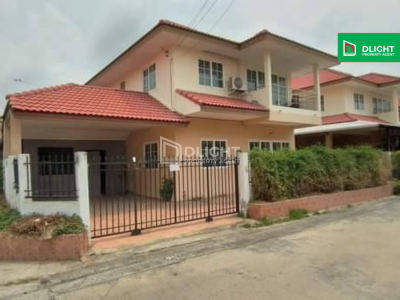 บ้านแฝด(สไตล์บ้านเดี่ยว) หมู่บ้านเฟื่องฟ้า หลังหัวมุม 3.9 ล้านบาท แพรกษา เมืองสมุทรปราการ 5 นอน 3 น้ำ 47 ตร.ว. เดินทางสะดวก