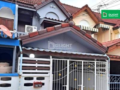 ทาวน์เฮ้าส์ หมู่บ้านวิวัฒน์โฮม 18 ตร.ว. 2 นอน 2 น้ำ ราคา 1.58 ล้านบาท