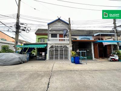 ทาวน์เฮ้าส์ หมู่บ้านภูมิใจนิเวศน์ 1 (ซ.วัดใหญ่) 16 ตร.ว. 3 นอน 2 น้ำ  ราคา 1.65 ล้านบาท รีโนเวทใหม่