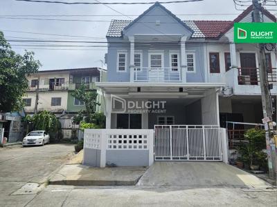 ขายด่วน ทาวน์เฮ้าส์ ม.ลลิษา ซอย มังกร-นาคดี 22.7 ตร.ว. 2 นอน 2 น้ำ ราคา 1.95 ล้านบาท