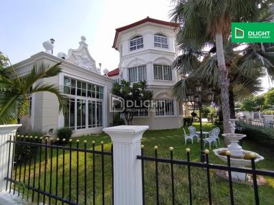 ขายคฤหาสน์หรูสไตล์ยุโรป 1 งาน 74.4 ตร.ว. 4 นอน 3 น้ำ ราคา 26.5 ล้านบาท   มีอาคารรับรองสร้าแยกจากตัวบ้านหลักและยังมีพื้นที่เหลือพอสามารถปรับเปลี่ยน ต่อเติมทำเป็นที่จอดรถเพิ่มเติมได้