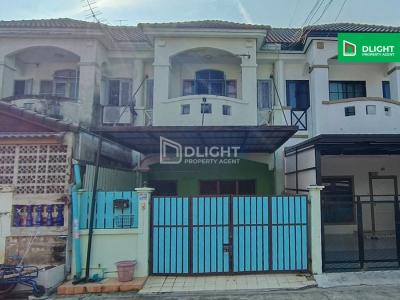 เจ้าของต้องการขายด่วน! ทาวน์เฮ้าส์ 2 ชั้น หมู่บ้านร่มโพธิ์ บางบัวทอง 20 ตร.ว. 2 ห้องนอน 2 ห้องน้ำ จอดรถได้ 1 คัน เดินทางสะดวก สิ่งอำนวยความสะดวกครบครัน ราคาสุดถูกคุ้มมาก เพียง 1.6 ล้านบาท เท่านั้น รีบจองด่วน!