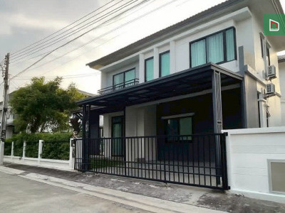 บ้านเดียว บริทาเนีย บางนา กม.42  50.80 ตร.ว. 3 นอน 4 น้ำ 5.4 ล้าน บิ้วอินและตกแต่ง พร้อมอยู่ แถมเฟอร์และเครื่องใช้ไฟฟ้า บางส่วน เงียบสงบ