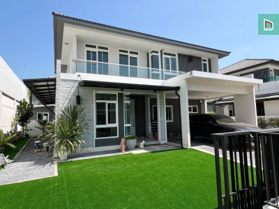 ขาย/เช่าบ้านหรู มัณฑนา 2 บางนา กม.7 ที่ดินใหญ่ 91.5 ตร.ว. 25 ล้าน (เช่า 1.2 แสน) เฟอร์ฯ ครบพร้อมอยู่ 4 นอน 5 น้ำ ทำเลดีที่สุดใกล้ Mega Bangna และราชวินิตบางแก้ว